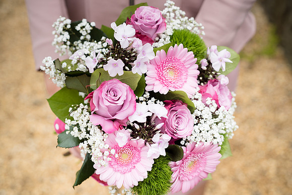 Lifestyle photography captureing flowers on a location in Rossendale